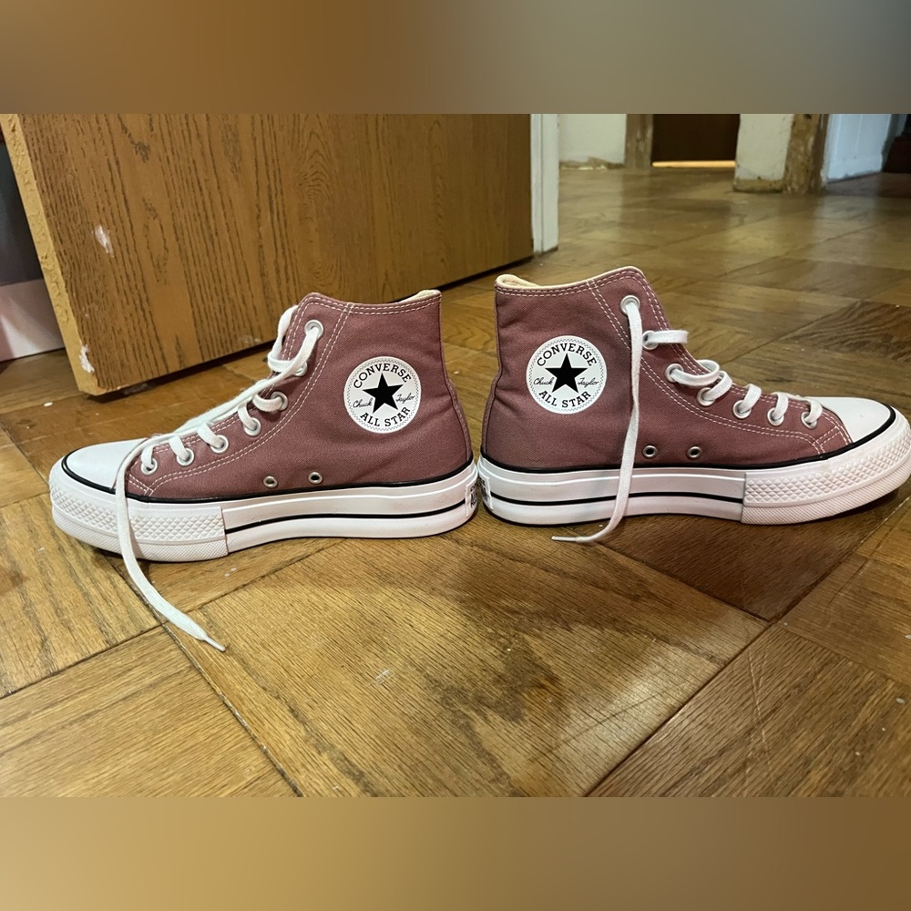High Top Converse, women’s size 8
